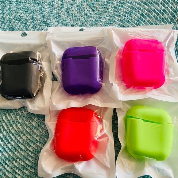 FINAL PRICE MARKDOWN!/Silicone Wireless AirPod Charging Sleeve! - Picture 3 of 10